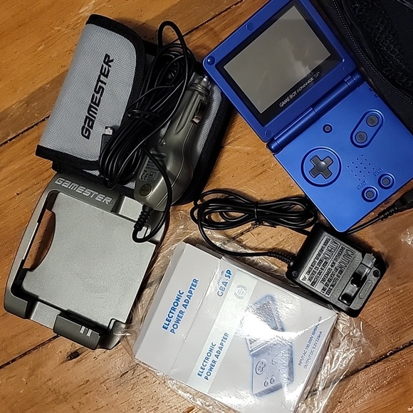 Nintendo Gameboy Advanced SP - Picture 5 of 14